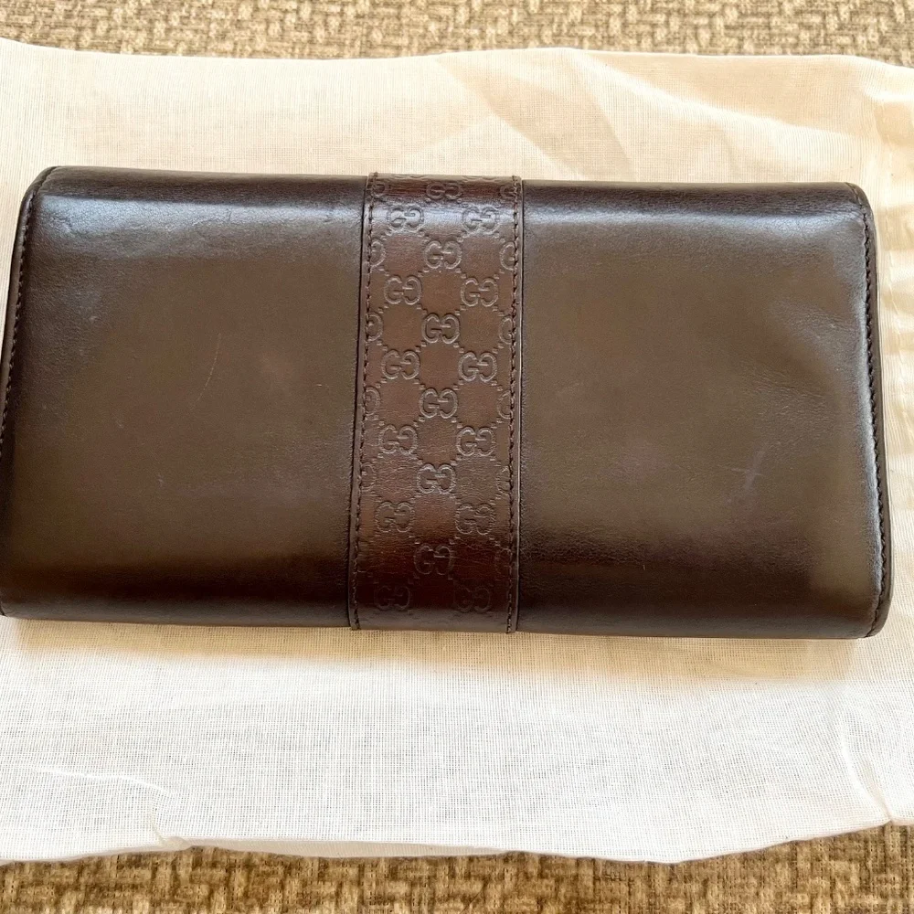 Authentic Gucci GG Embossed Leather Wallet, Brown - Picture 3 of 11